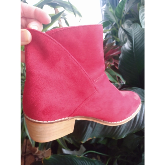 Corky's Hey Girl Spill the Tea Ankle Booties - Picture 4 of 10